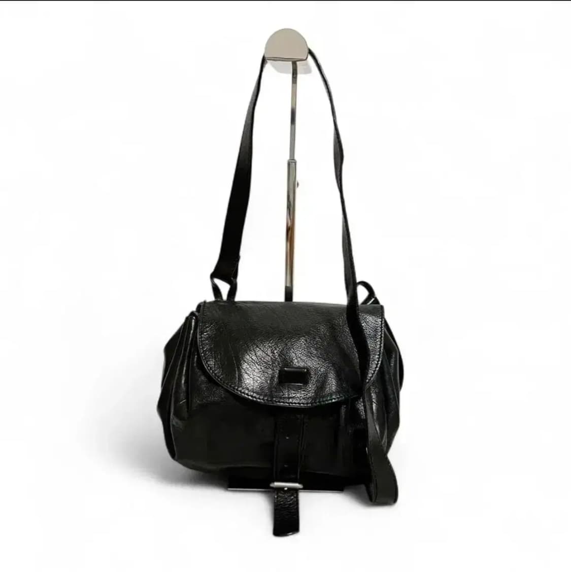 드리스 반노튼 소가죽 숄더백 상품이미지2