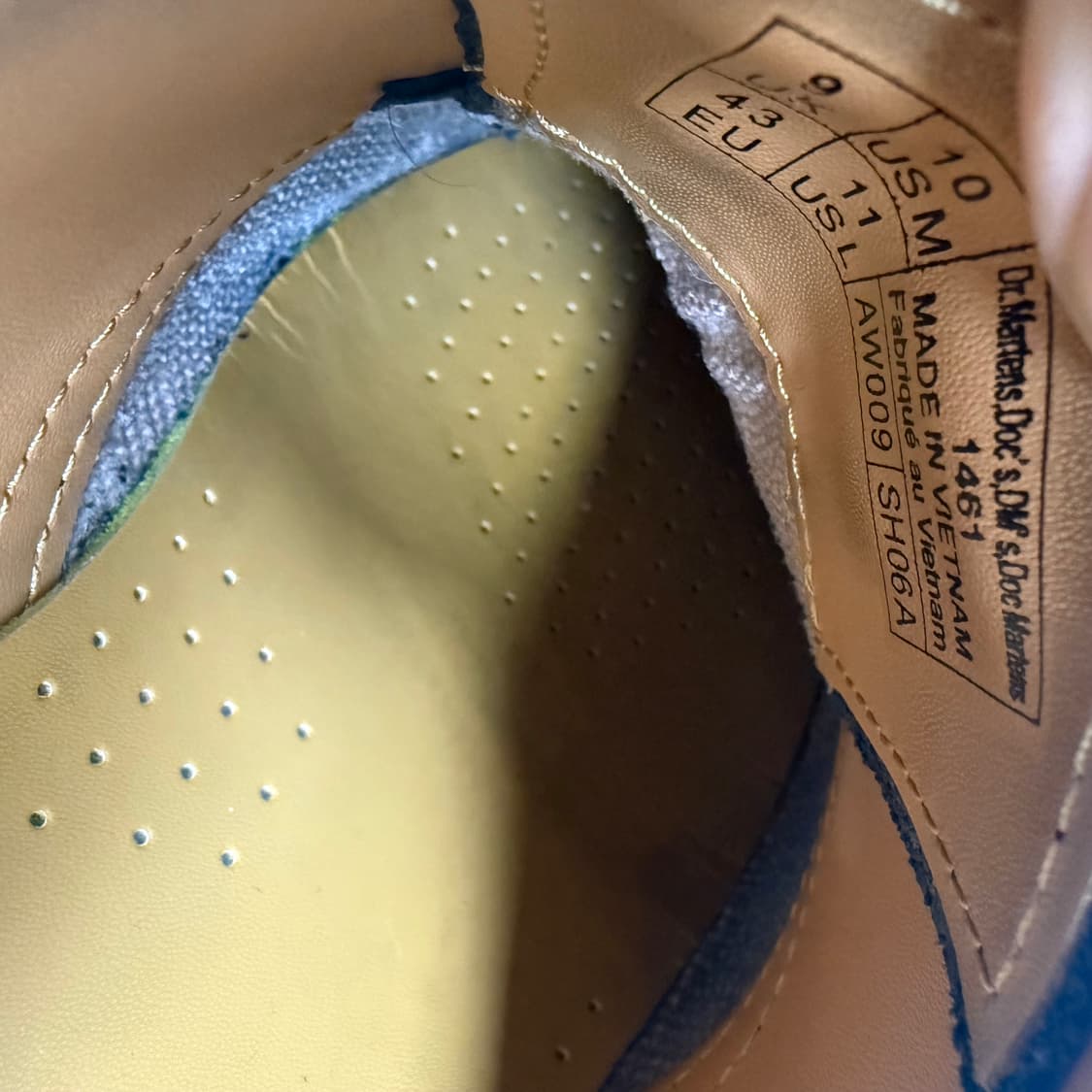 UK9) 닥터마틴1461 블랙 나파 3홀더비 상품이미지9