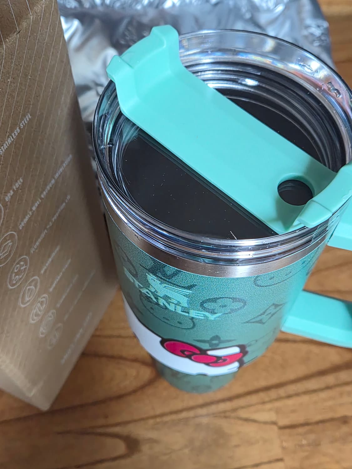 루이비통x스탠리 퀜처 H2.0 키티 텀블러 40oz 새상품 상품이미지2