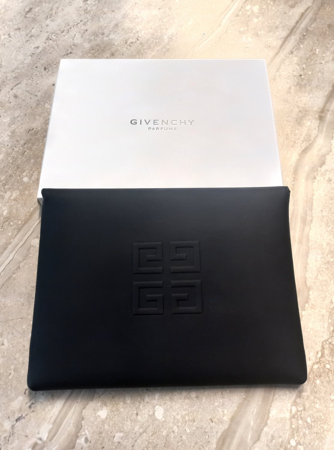 지방시 GIVENCHY 언벨롭 파우치 (새제품)
 상품이미지6