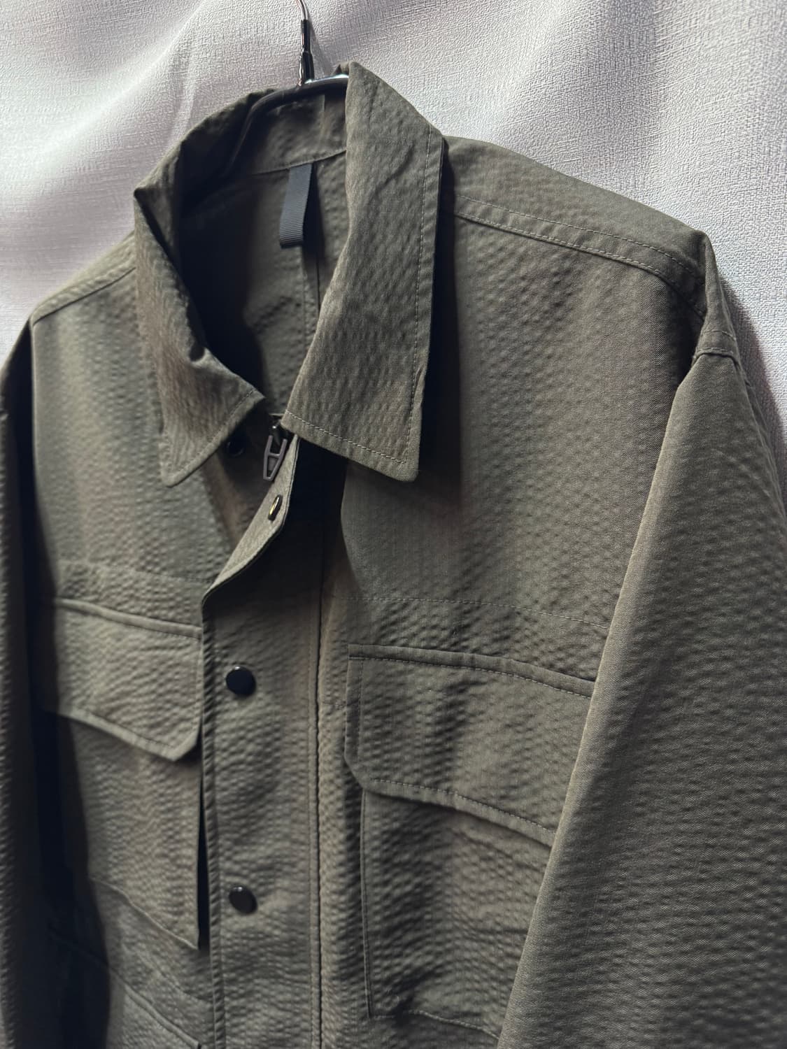 커스텀멜로우 22시즌 시어서커 필드 카키자켓 95(L) 상품이미지2