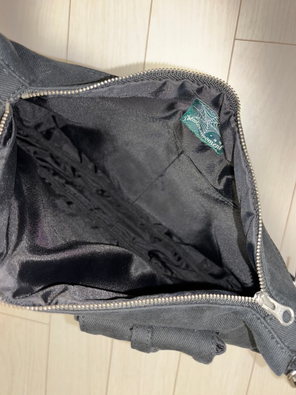 더콜디스트모먼트 TCM vintage pocket cross bag 상품이미지5