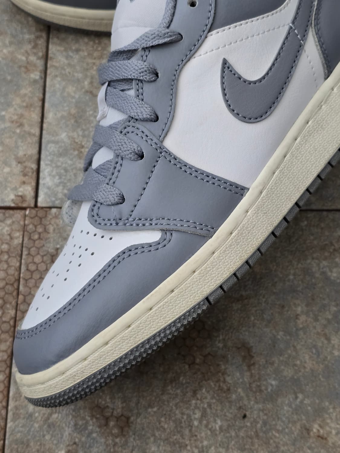 (240)나이키 조던 1 로우 스텔스 앤 화이트 상품이미지4