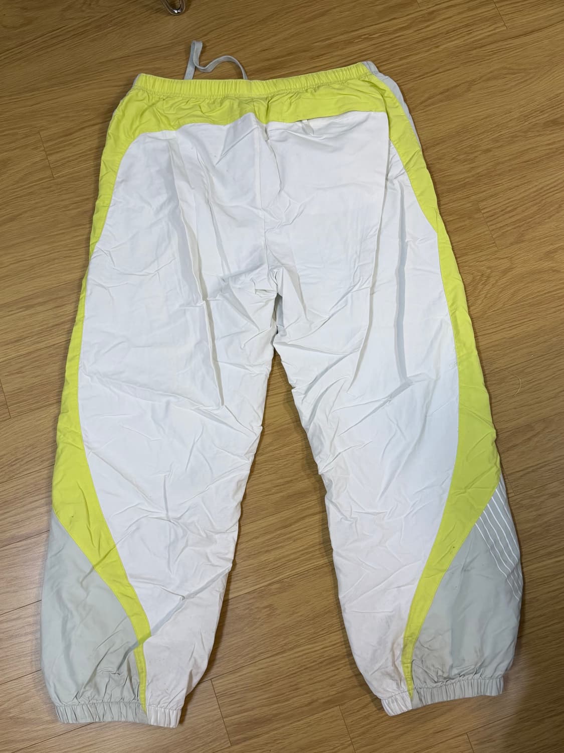 슈프림 24FW S 로고 트랙 팬츠 화이트/옐로우 M 상품이미지3