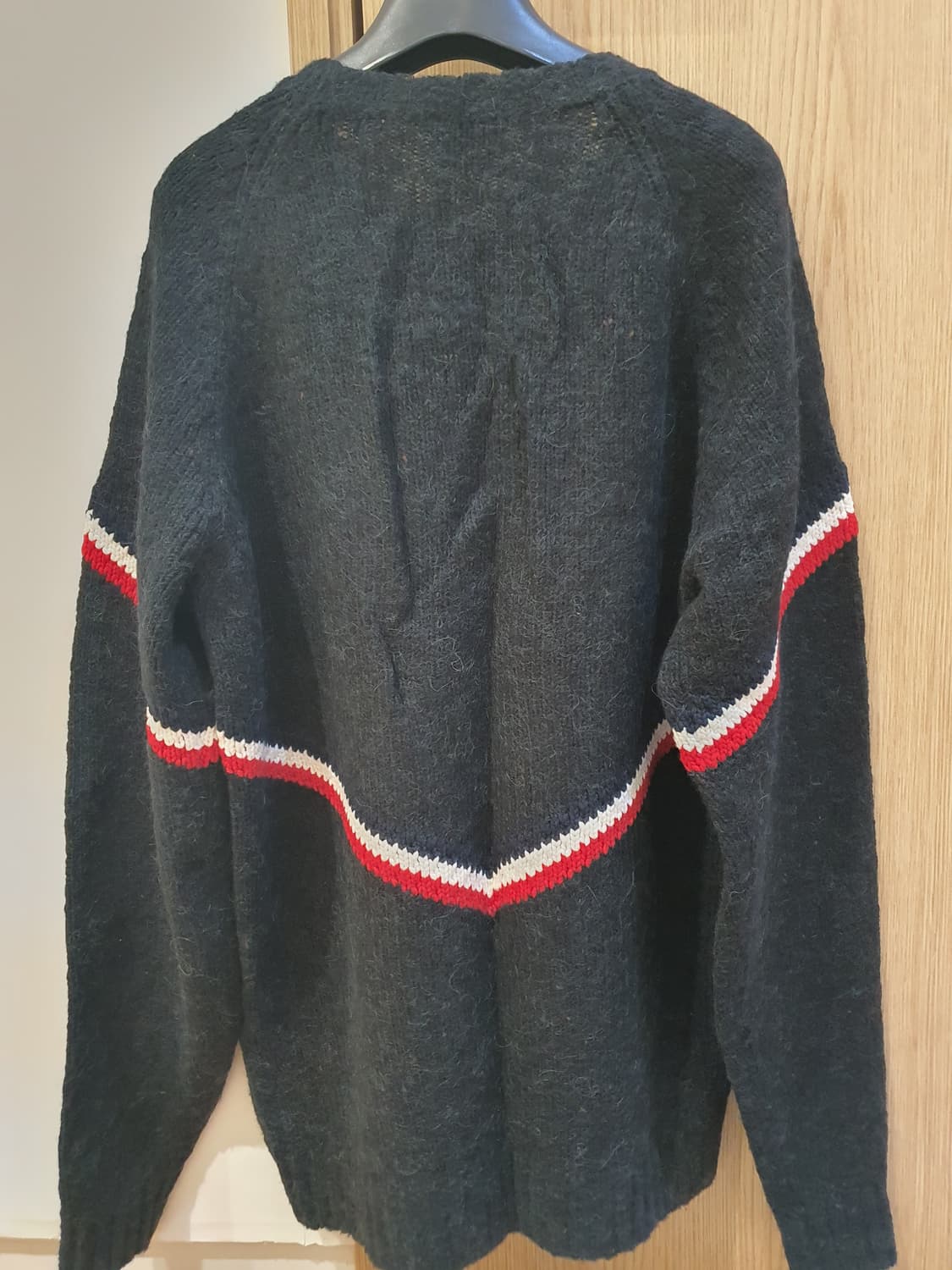 몽클레어 남성 니트 새상품급 판매합니다! 상품이미지3