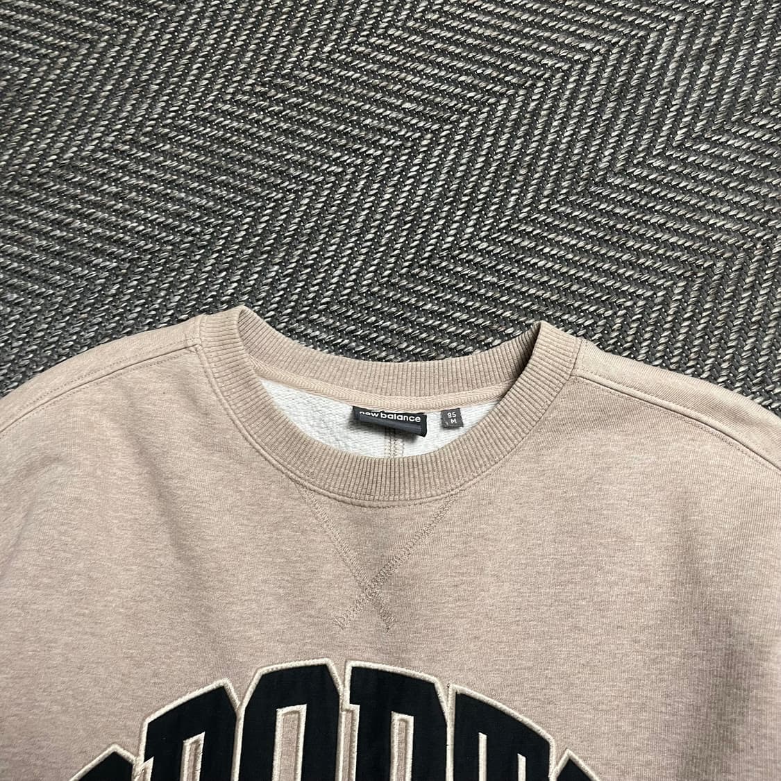 뉴발란스 SPORTS 빅로고 기모 스웻 맨투맨o 5130 상품이미지4