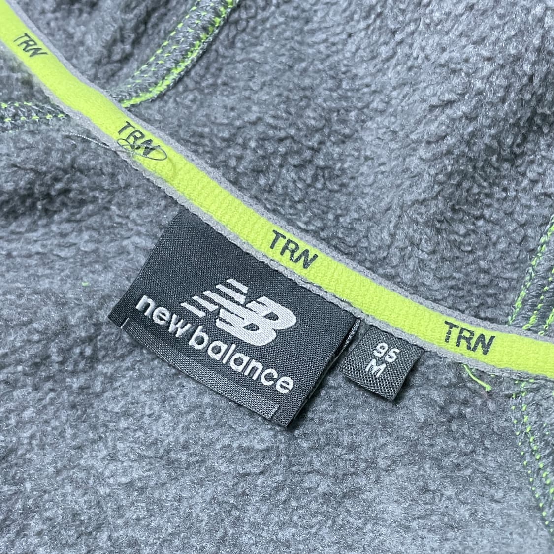 뉴발란스 네온 플리스 후드집업 상품이미지5