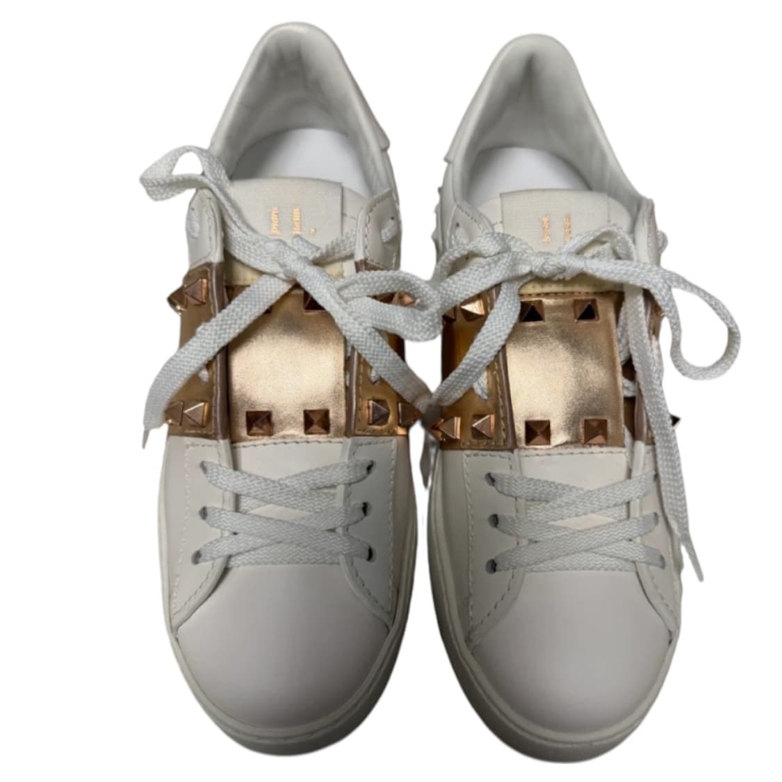 정품 발렌티노 락스터드 화이트 스니커즈 상품이미지1