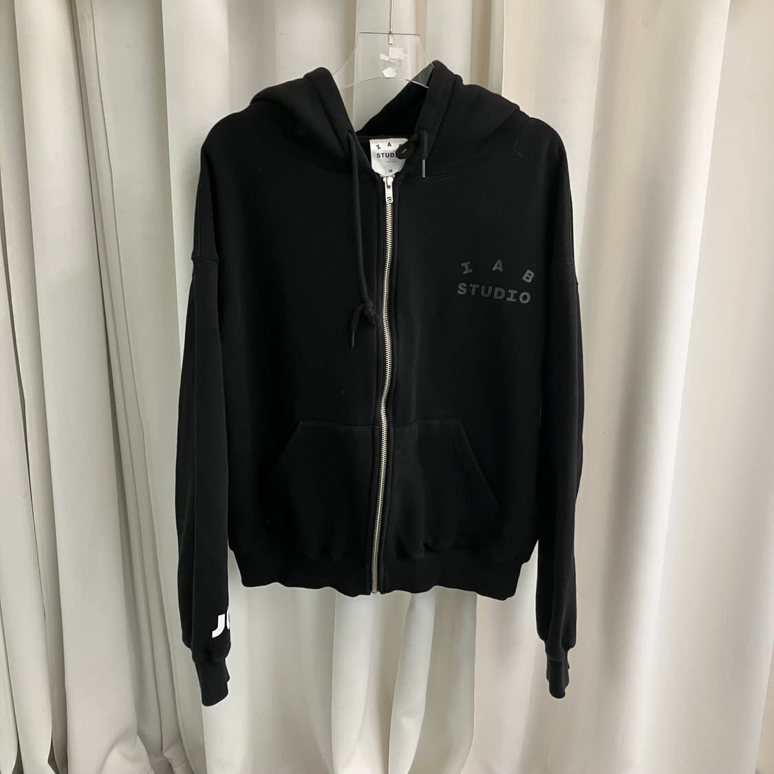 아이앱 스튜디오 JTBC STAFF 블랙 후드집업 M 상품이미지1
