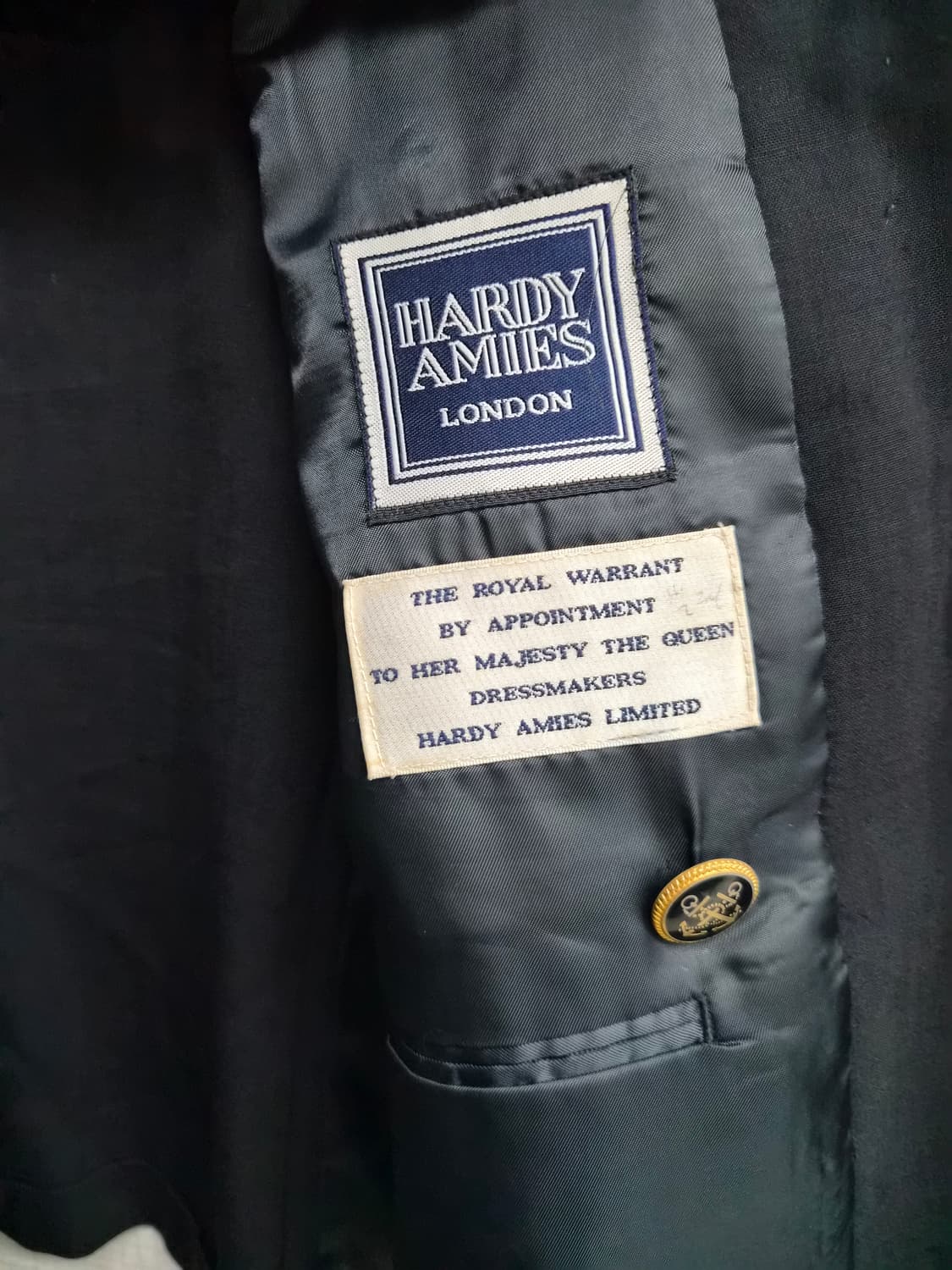 95) HARDY AMIES 네이비 금장 더블 브레스트 자켓 팝니다 상품이미지5