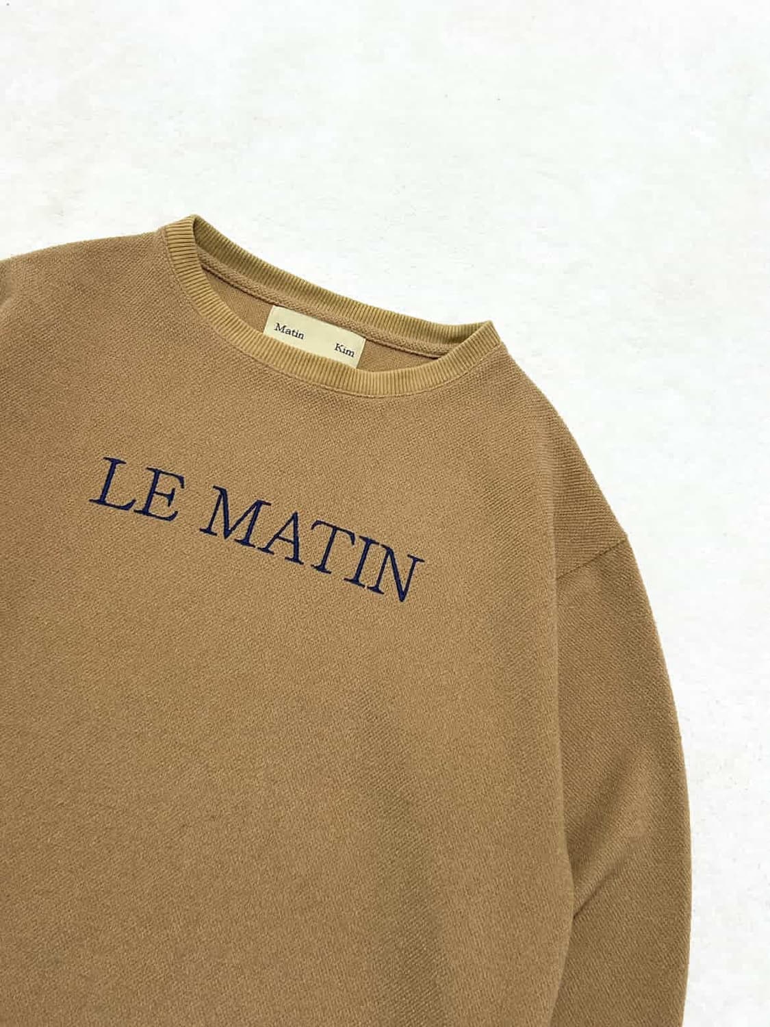 마뗑킴 자수로고 베이지 니트 맨투맨 상품이미지6