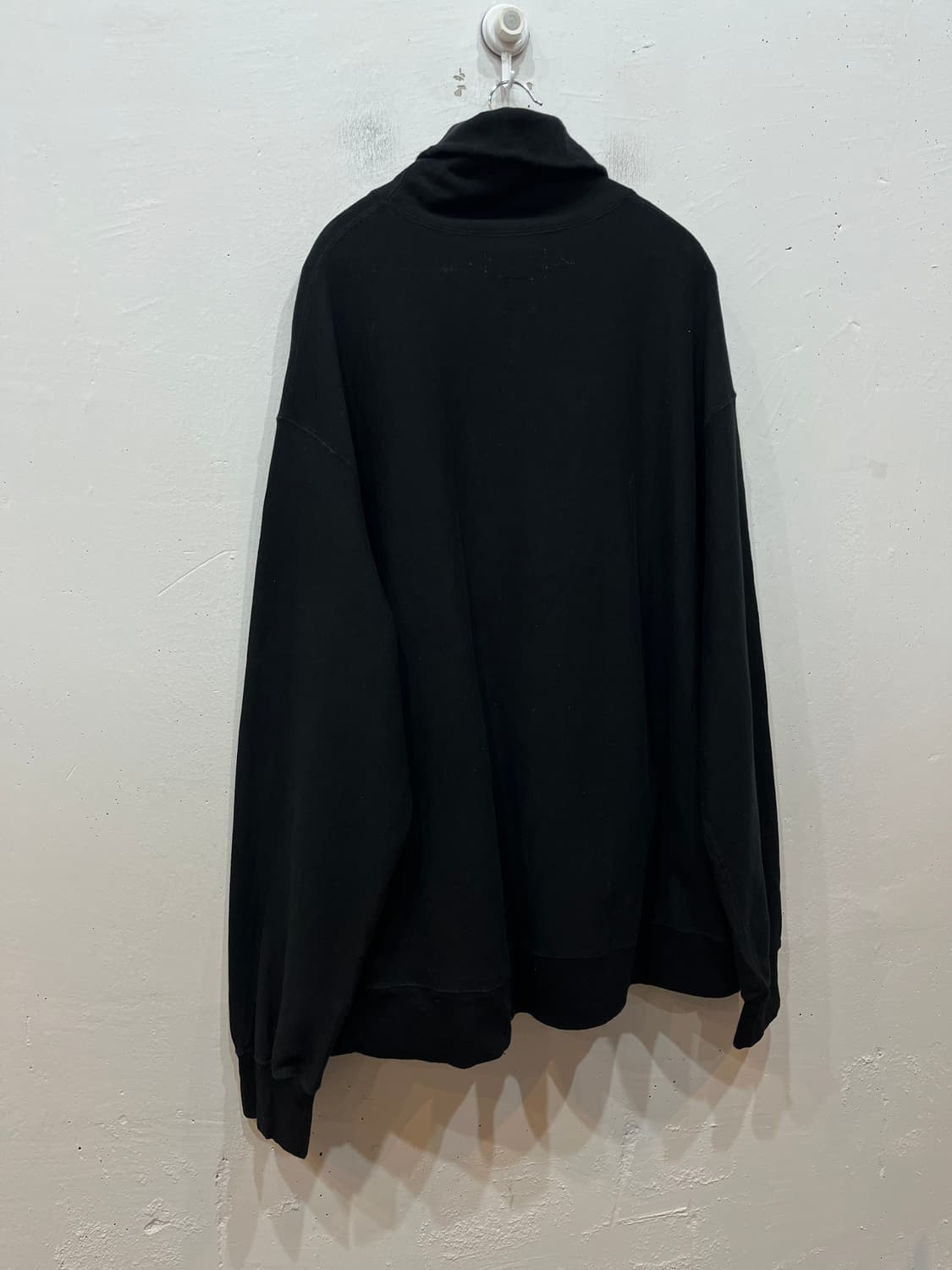 파세타즘 X 디즈니 19AW 로져 래빗 터틀넥 맨투맨 스웻셔츠 상품이미지7