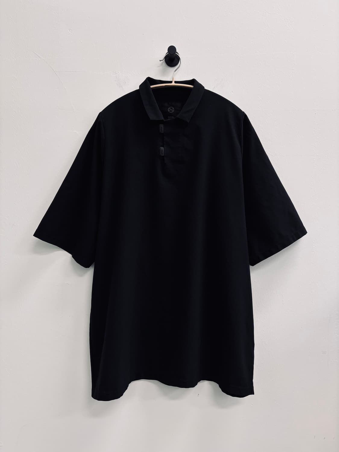 TEATORA 테아토라 블랙 반팔 셔츠 상품이미지1