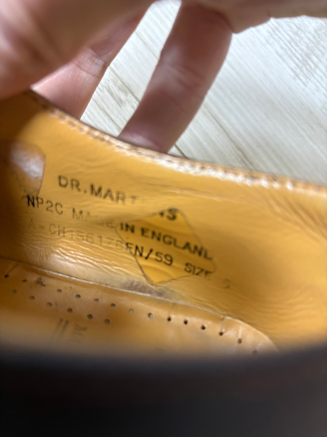 닥터마틴 1461 3홀 크레이지홀스 240 상품이미지7