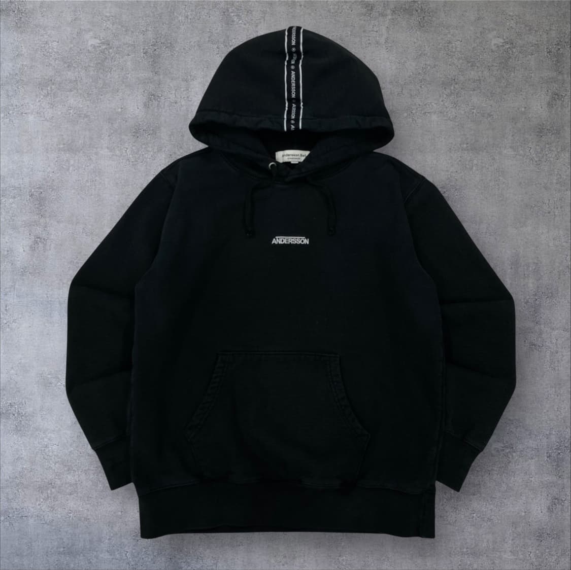 앤더슨벨 빅로고 블랙 후드티 상품이미지2