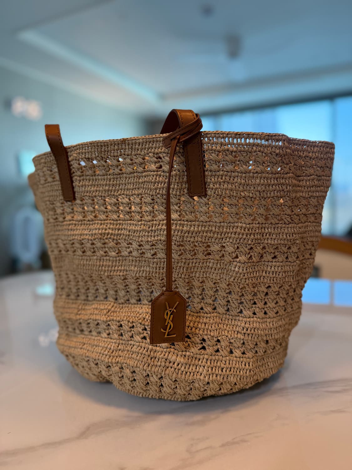 (새상품) 생로랑 파니에 라피아 미듐 쇼퍼 상품이미지2