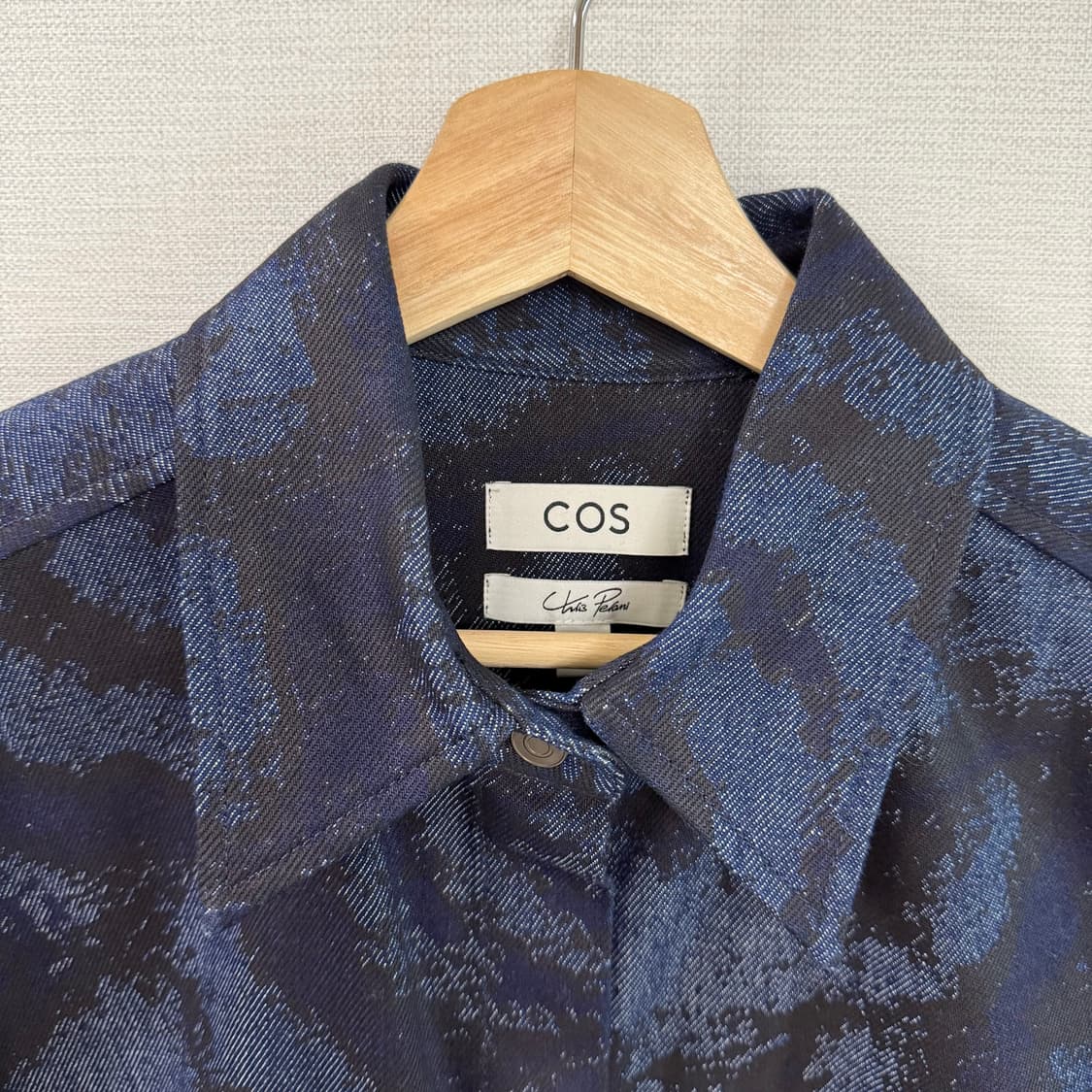 [38] COS 코스 레귤러 프린티드 데님 셔츠 상품이미지3