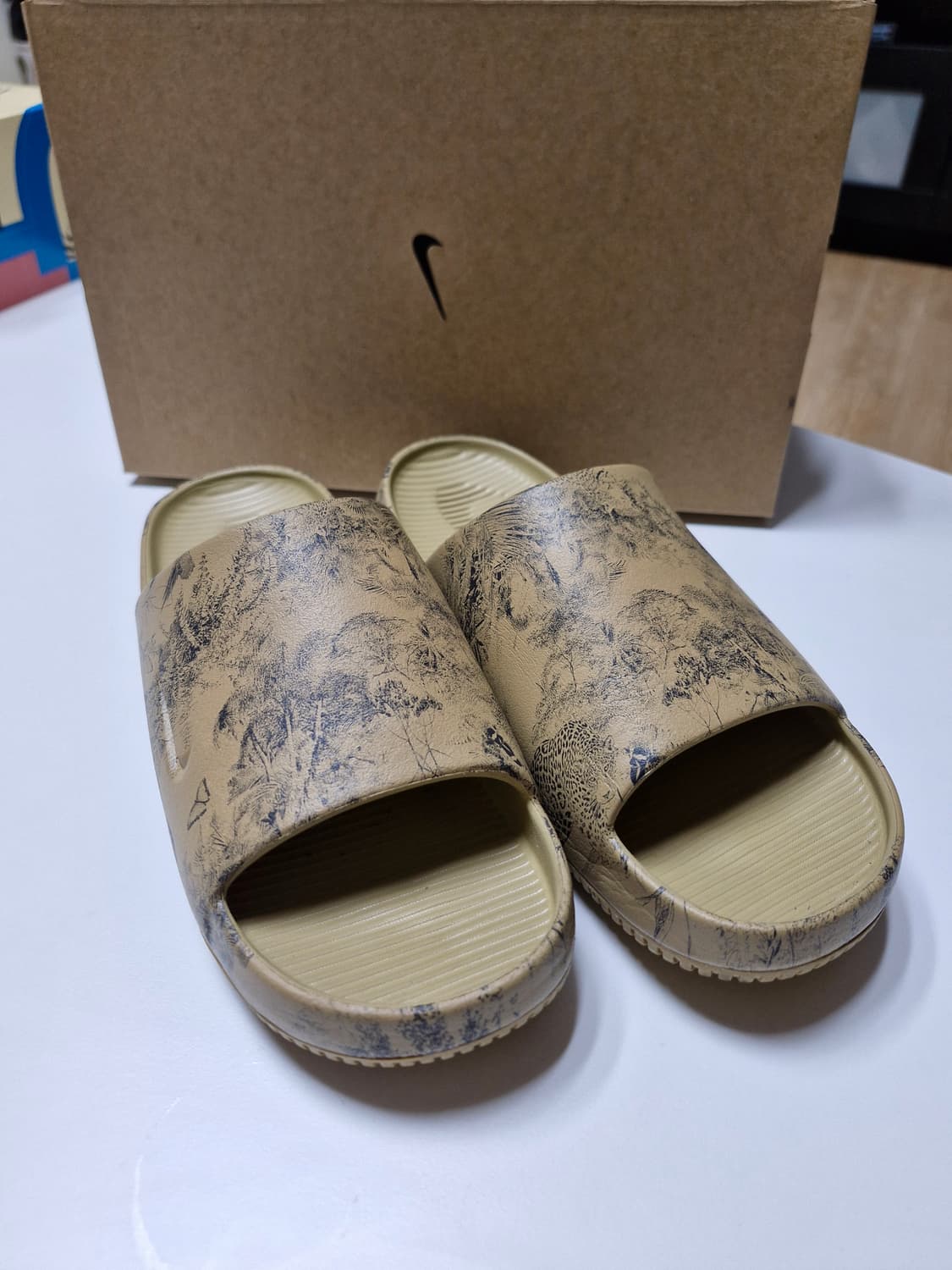 나이키 캄 프린티드 슬라이드 베이지 270 상품이미지1