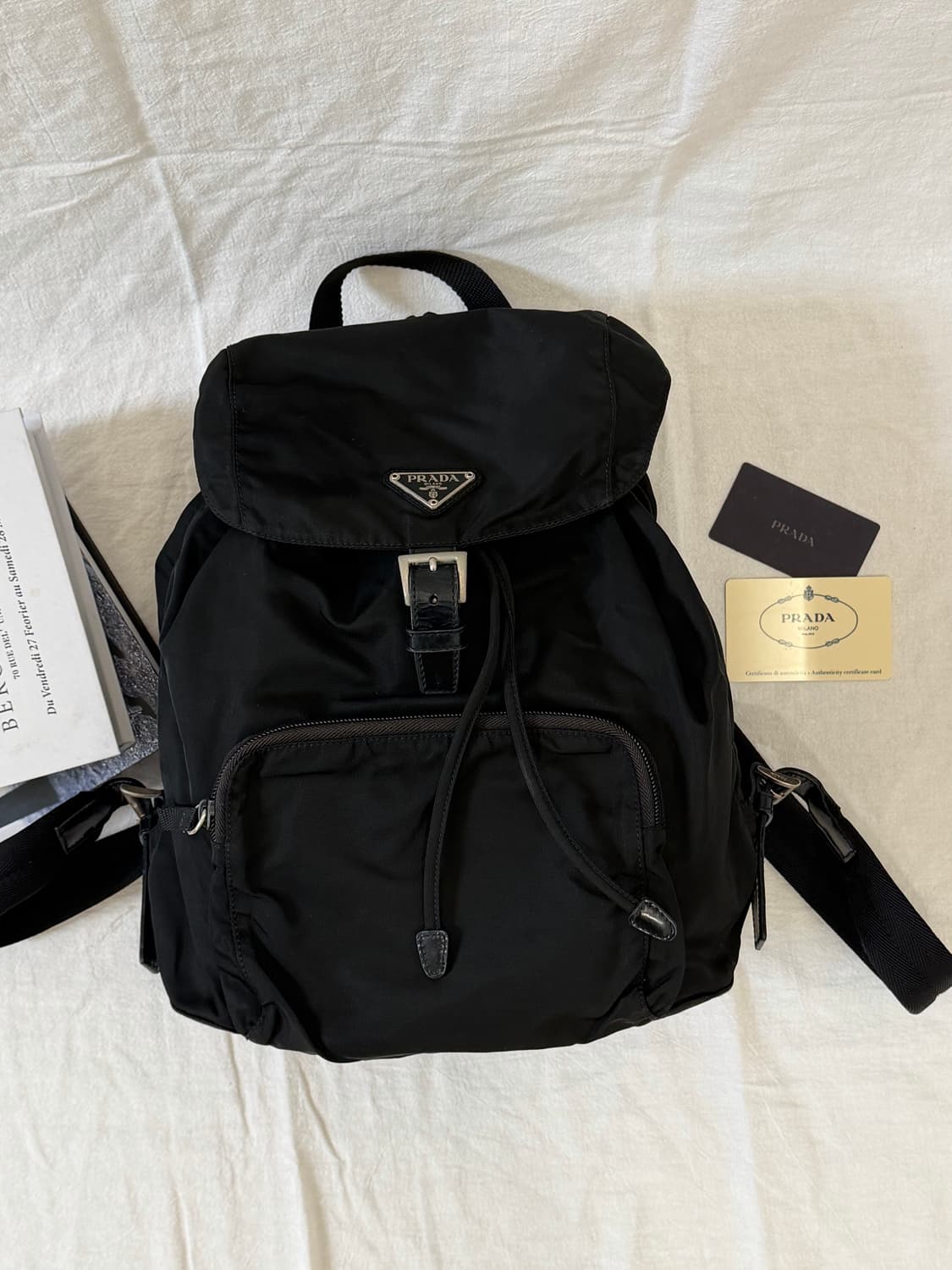 정품 프라다 포코노 나일론 원포켓 백팩 미디움 상품이미지2
