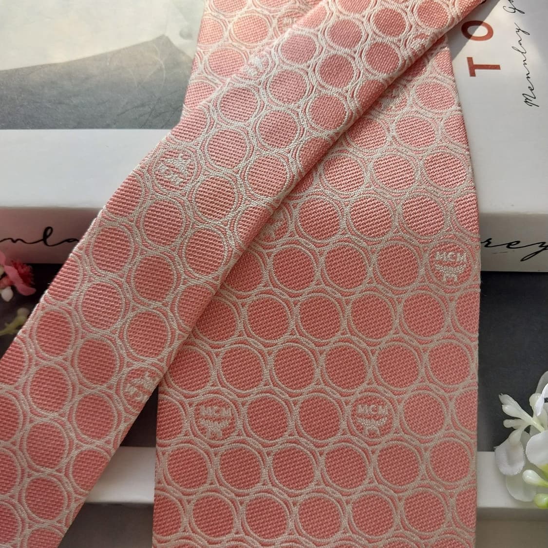 엠씨엠 실크 연핑크 패턴 넥타이 9.1cm A+등급 K2067 상품이미지3