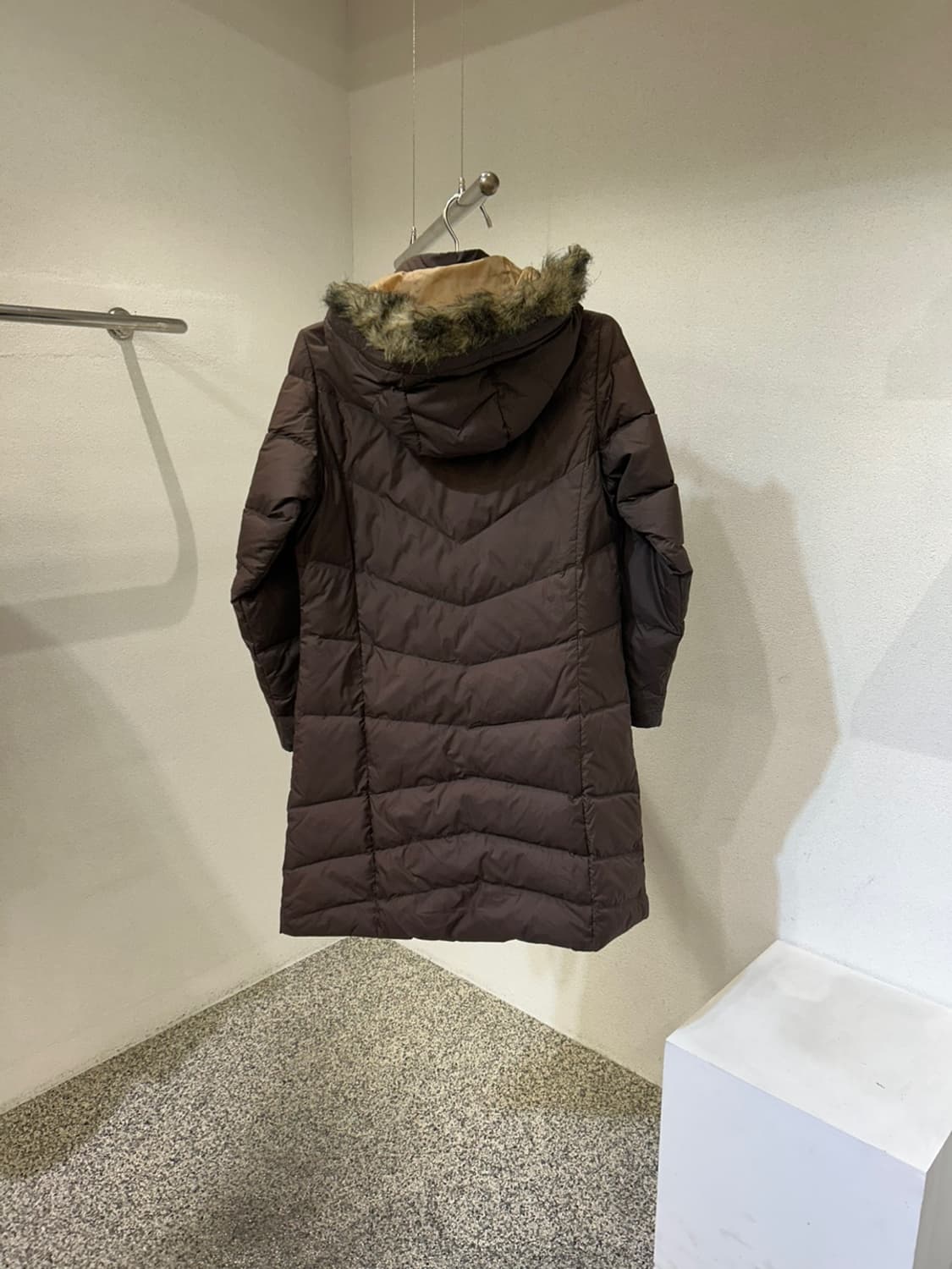 에디바우어 구스다운 후드퍼 롱패딩 상품이미지2