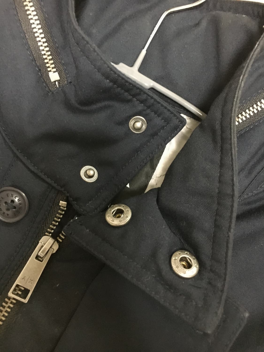 아르마니 익스체인지 M-65 자켓 야상 네이비 색상 판매합니다 상품이미지4