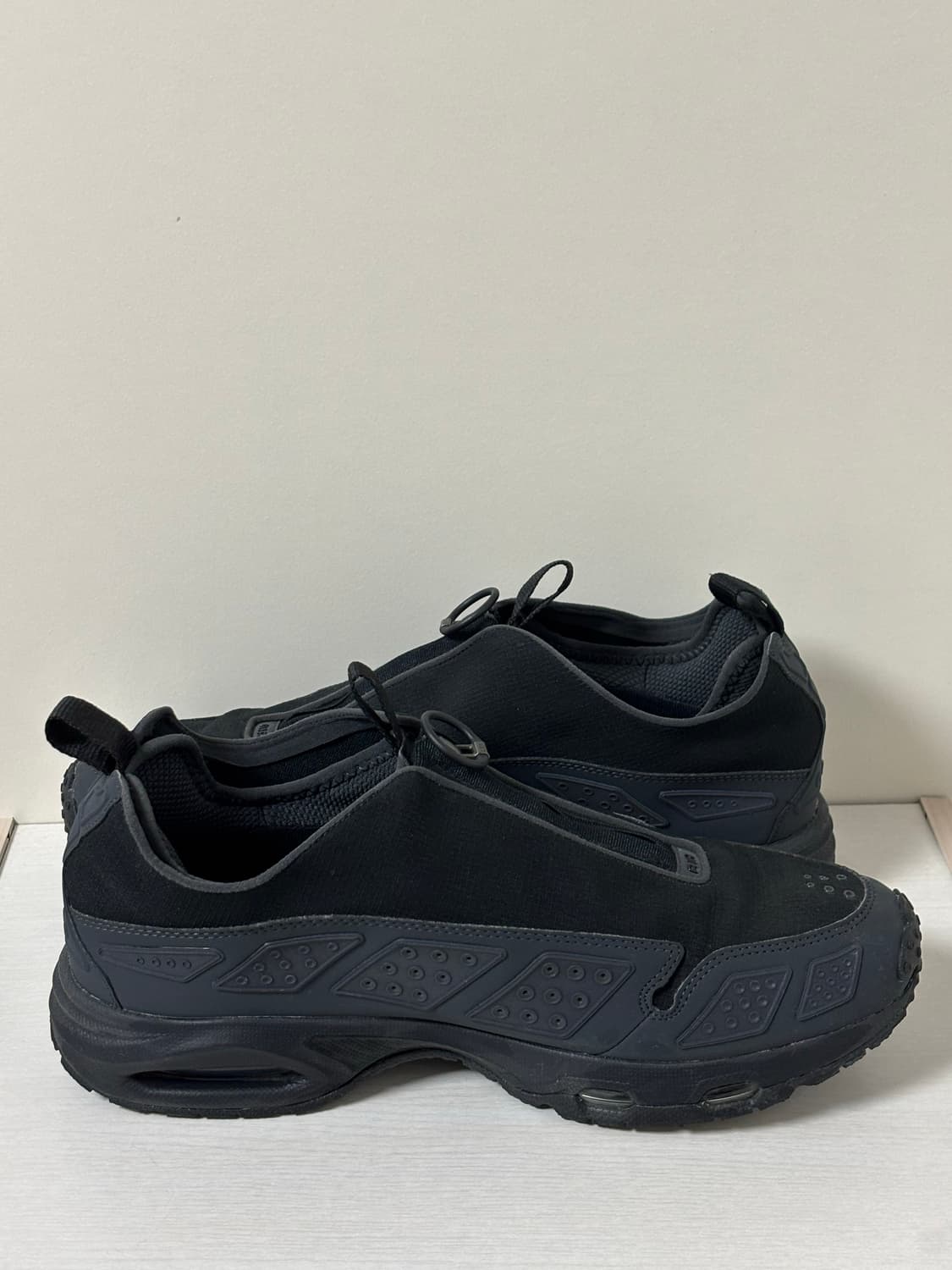 [285] 나이키 에어맥스 SNDR 고어텍스 블랙 앤 다크 스모크 그레이 상품이미지5