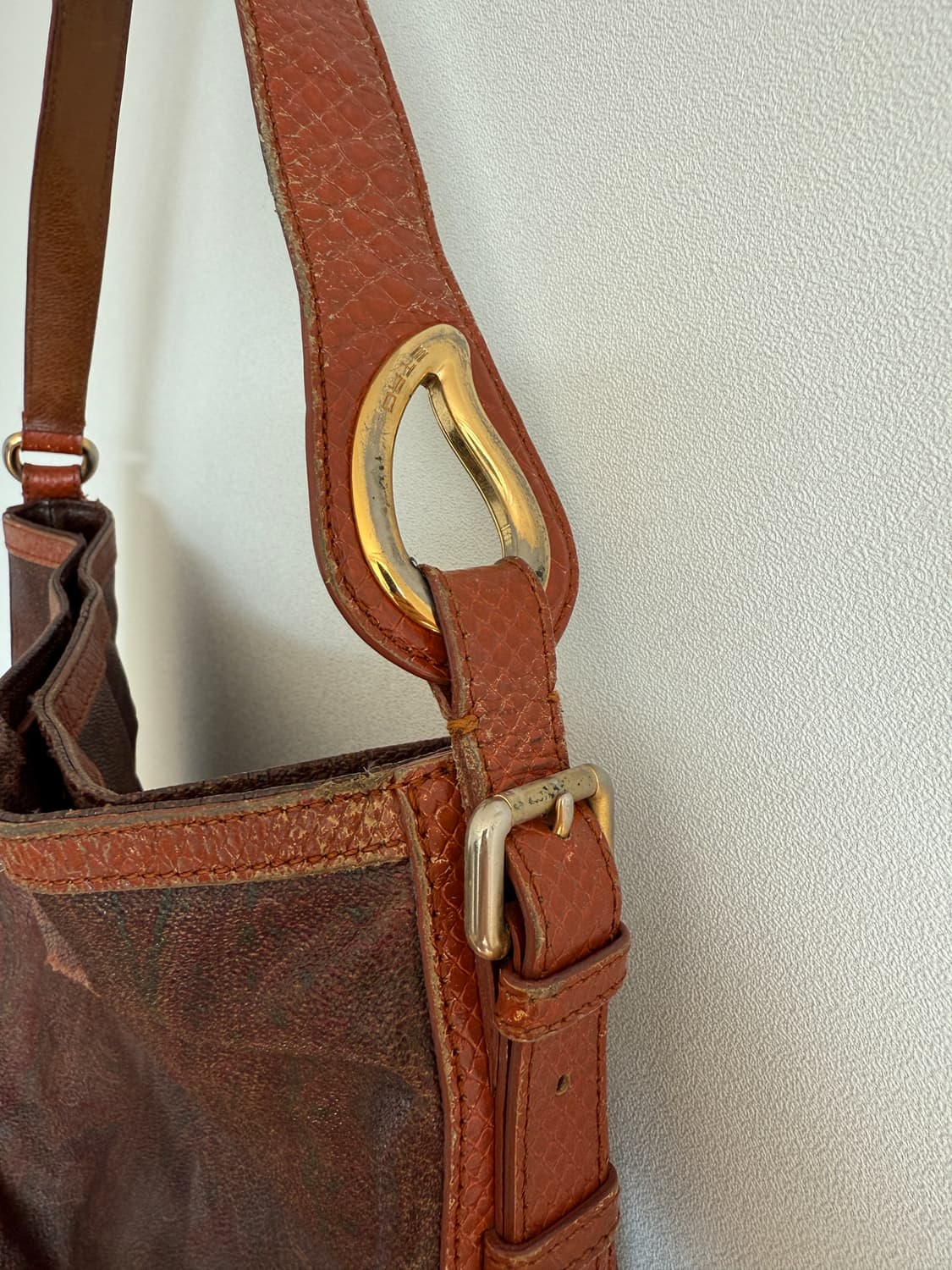 에트로(ETRO) 레더 숄더백(ITALY) 상품이미지3