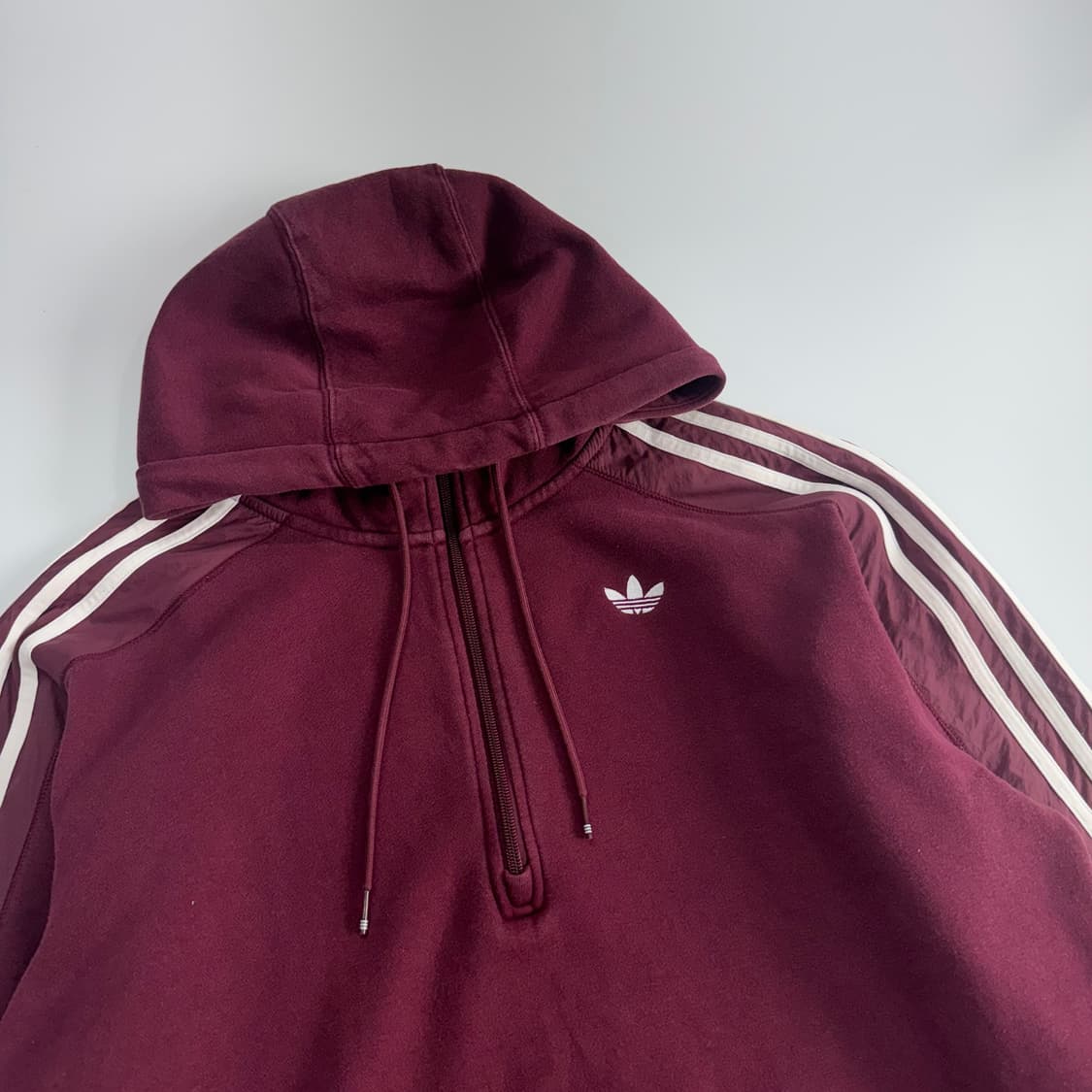 Adidas 아디다스 스몰 파이어로고 와인 후드티 상품이미지4