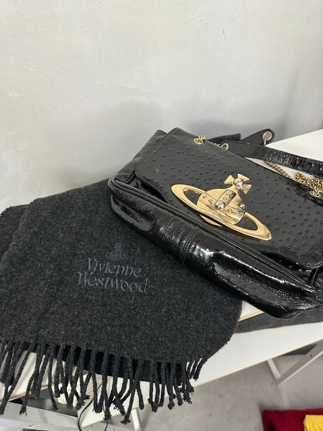 비비안 웨스트 머플러 상품이미지1