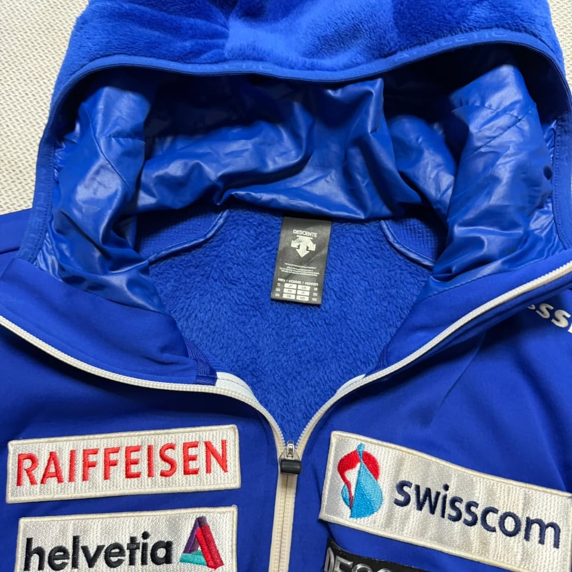 데상트 아우디 플리스 후드집업 자켓 상품이미지5