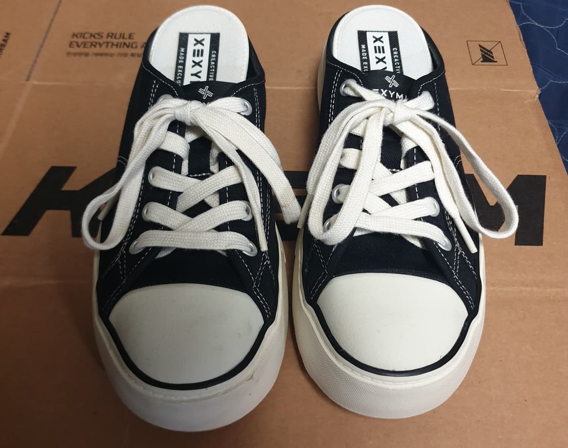 젝시믹스 X-클라우드 캔버스 뮬 스니커즈 하프블랙 (240) 상품이미지1