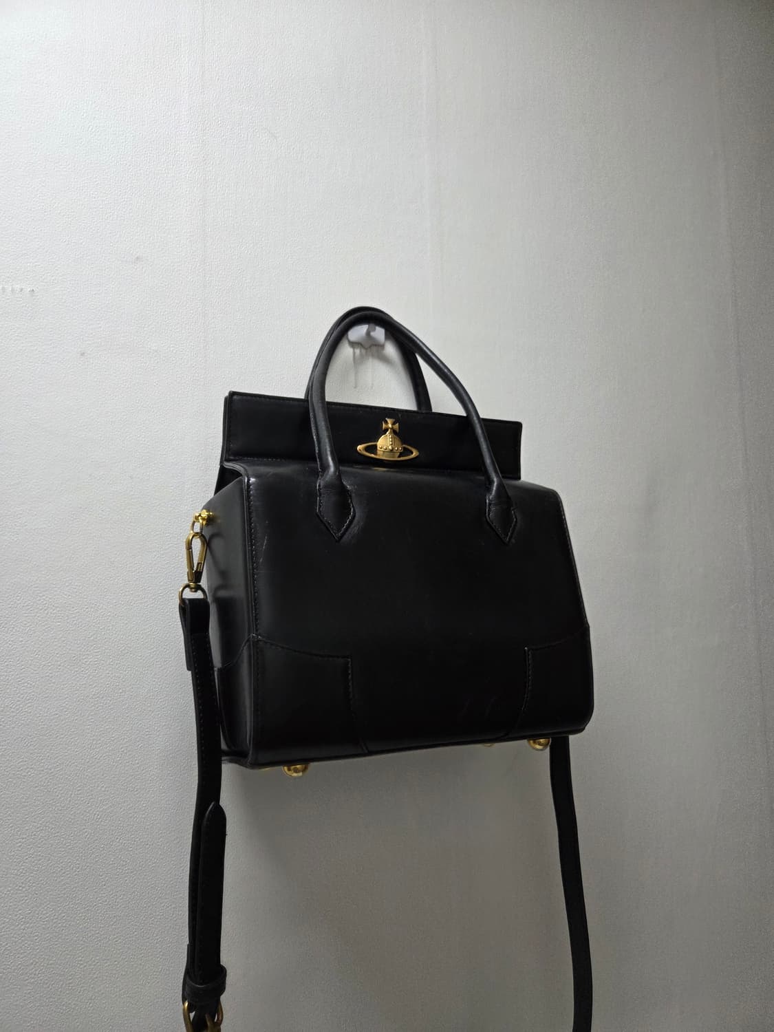 비비안웨스트우드 블랙 토트백 숄더백 상품이미지4