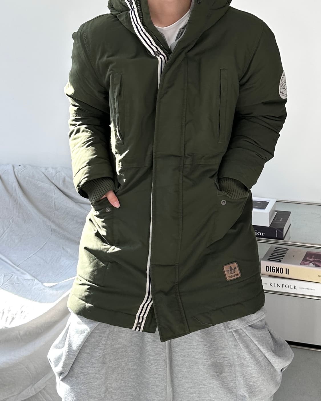 아디다스 카키 올리브 다운 파카 100 상품이미지1