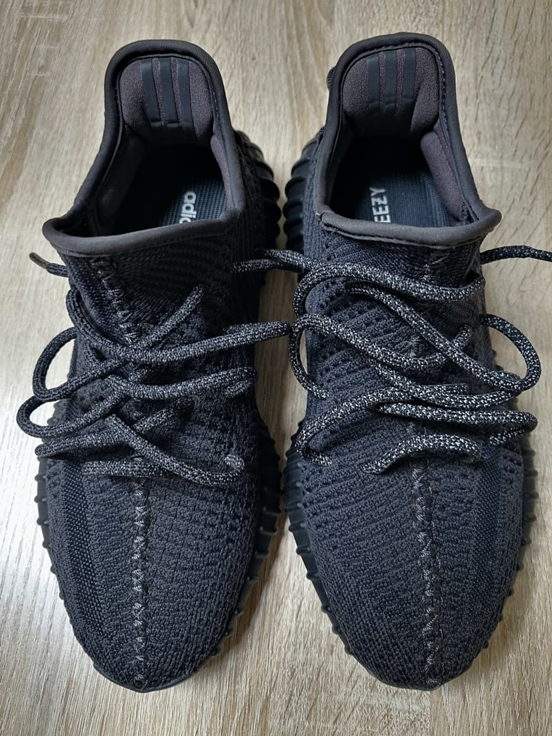 [255]아디다스 이지부스트 350 v2 트리플 블랙 상품이미지2