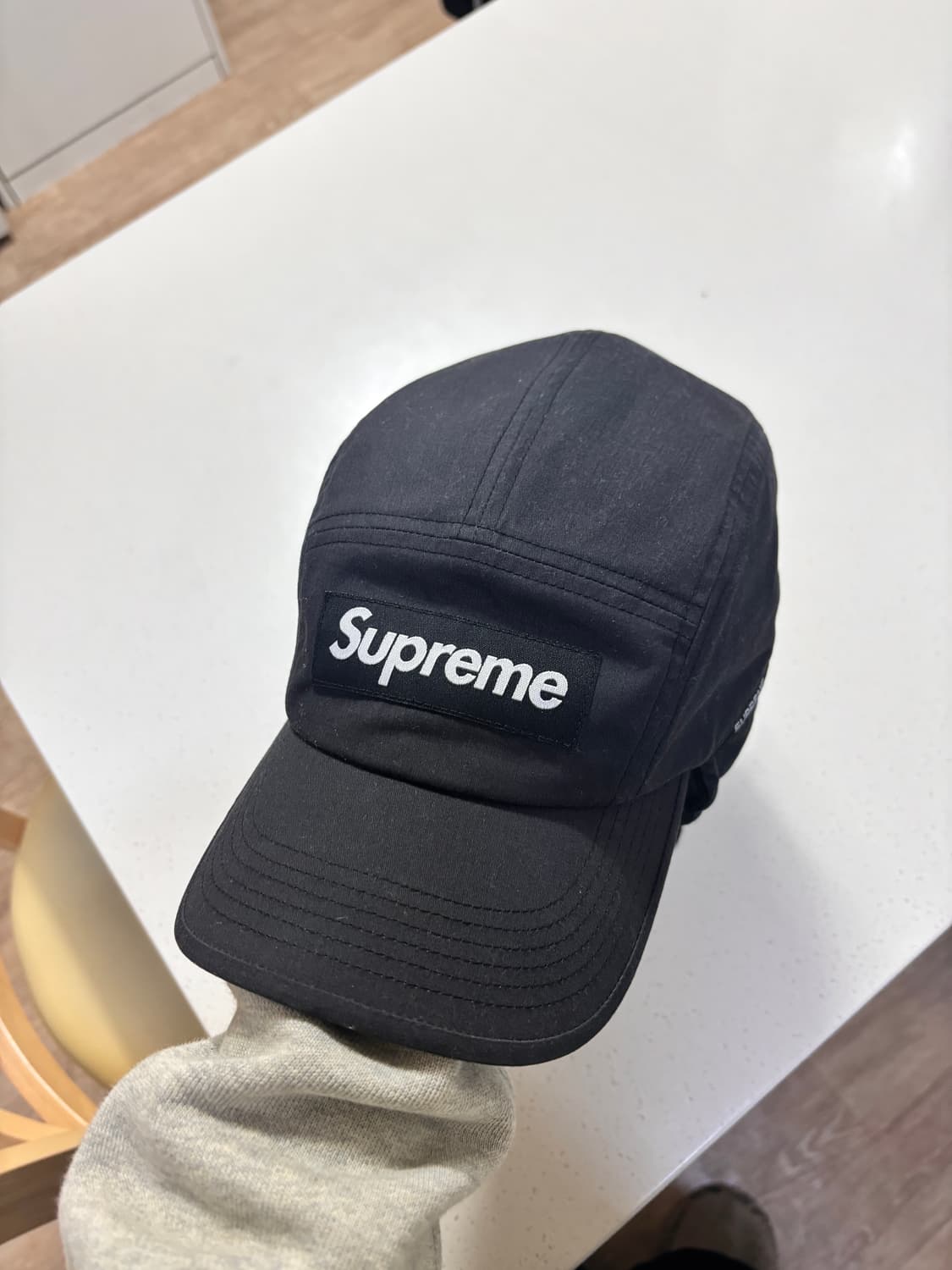 22fw 슈프림 패커블 이어플랩 상품이미지1