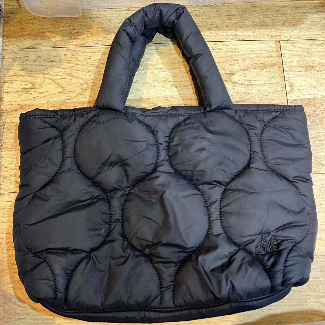 케즈 웨이브 패딩 토트백 블랙 상품이미지6