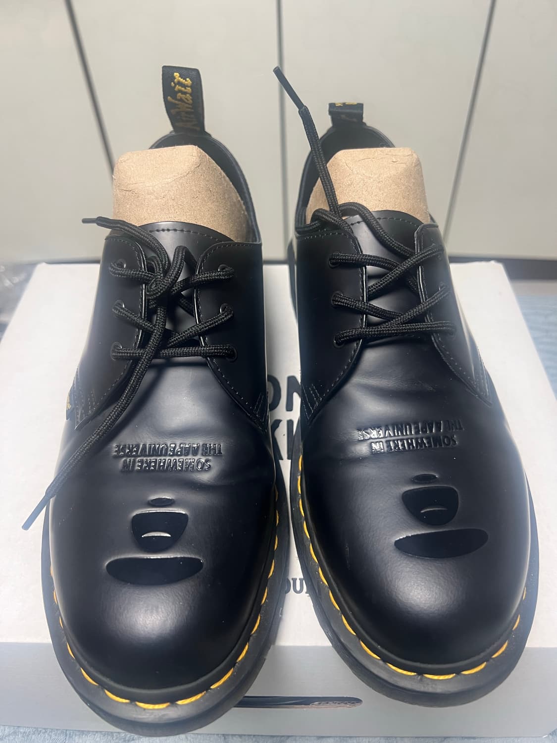 베이프x닥터마틴 1461 uk10 사이즈 판매합니다 상품이미지2