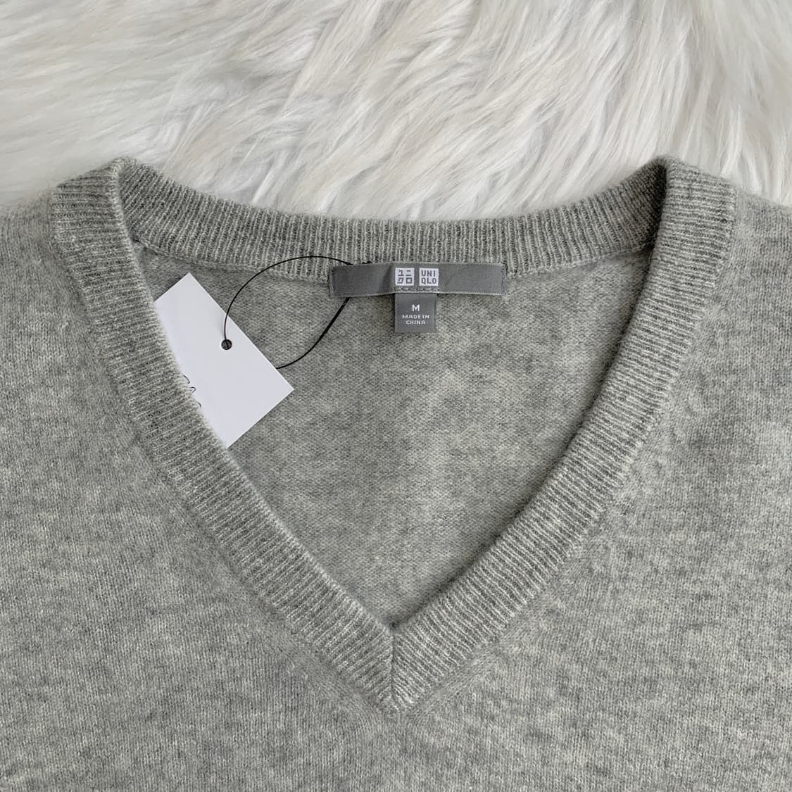일본 유니클로 캐시미어 100 브이넥 니트 1758 상품이미지4