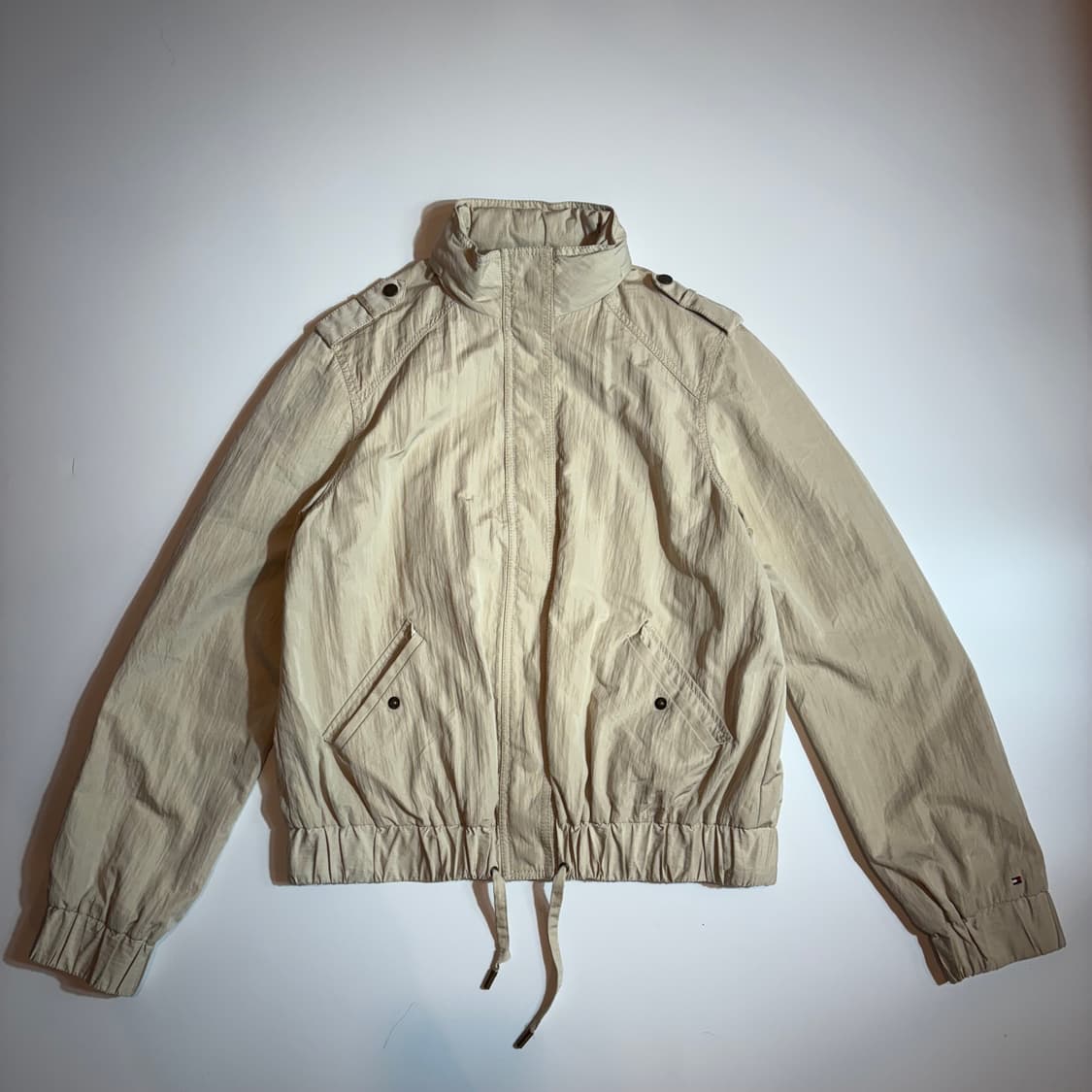 타미힐피거 베이지 바람막이 점퍼 상품이미지1