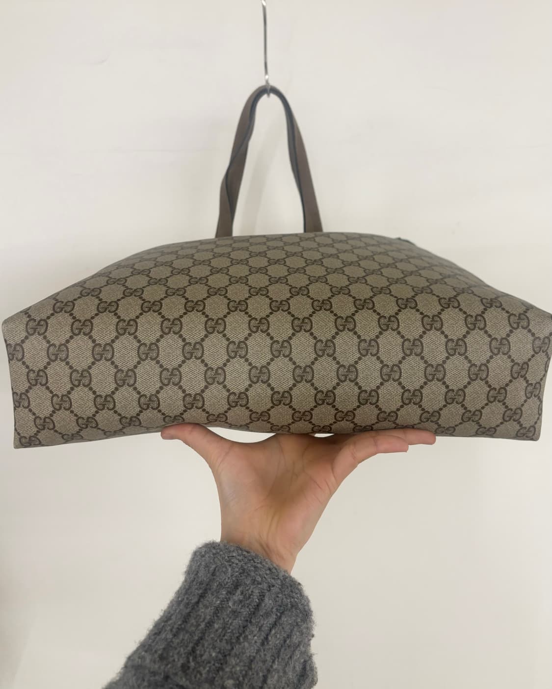 구찌 GG 수프림 웹 쉐리 라인 토트백 상품이미지6