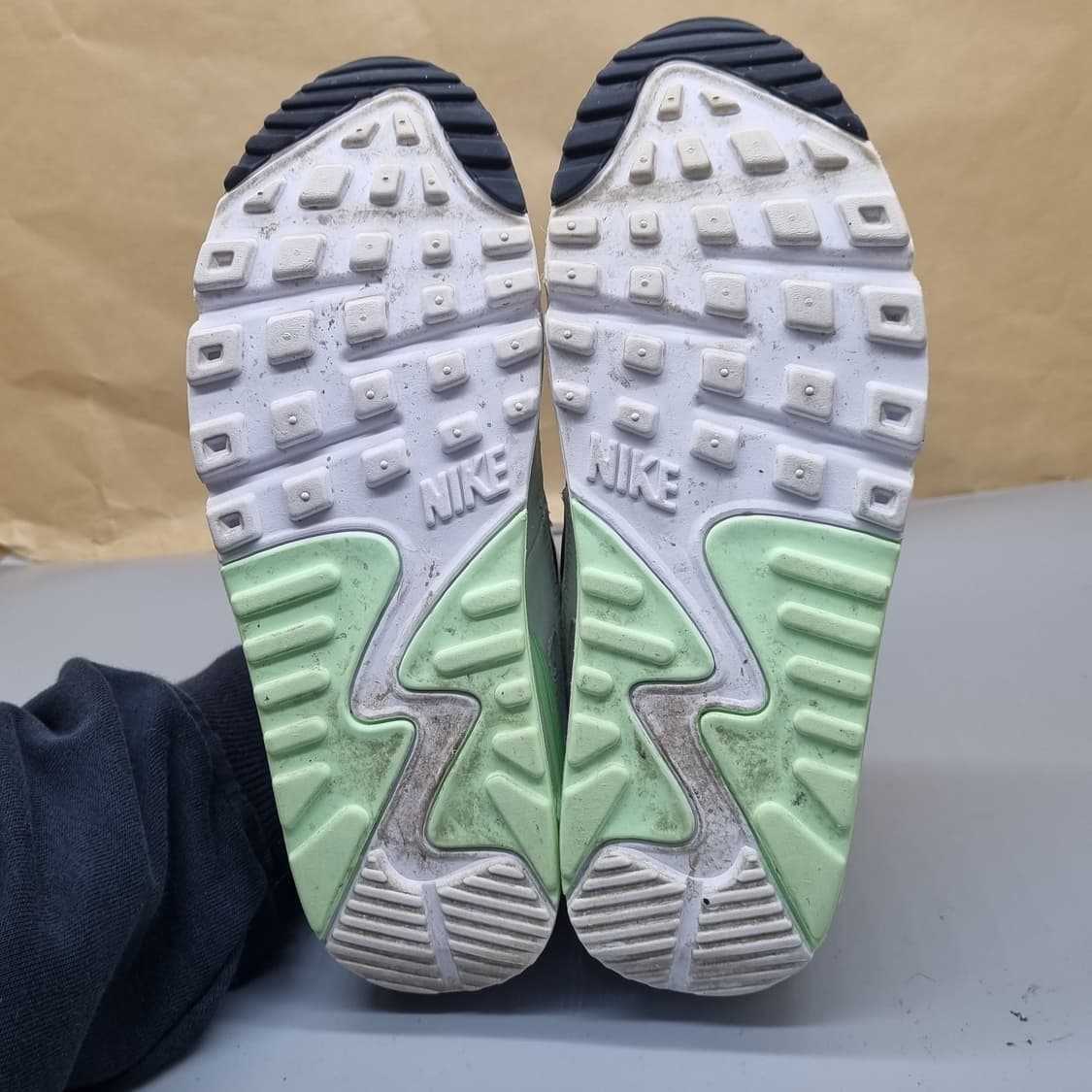 나이키 에어맥스90 그린블랙 운동화230 상품이미지3