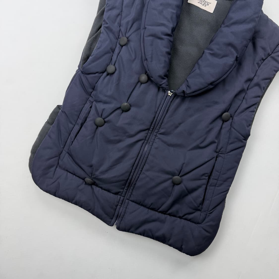 쟈니헤잇재즈 단추 디테일 패딩 베스트 상품이미지4