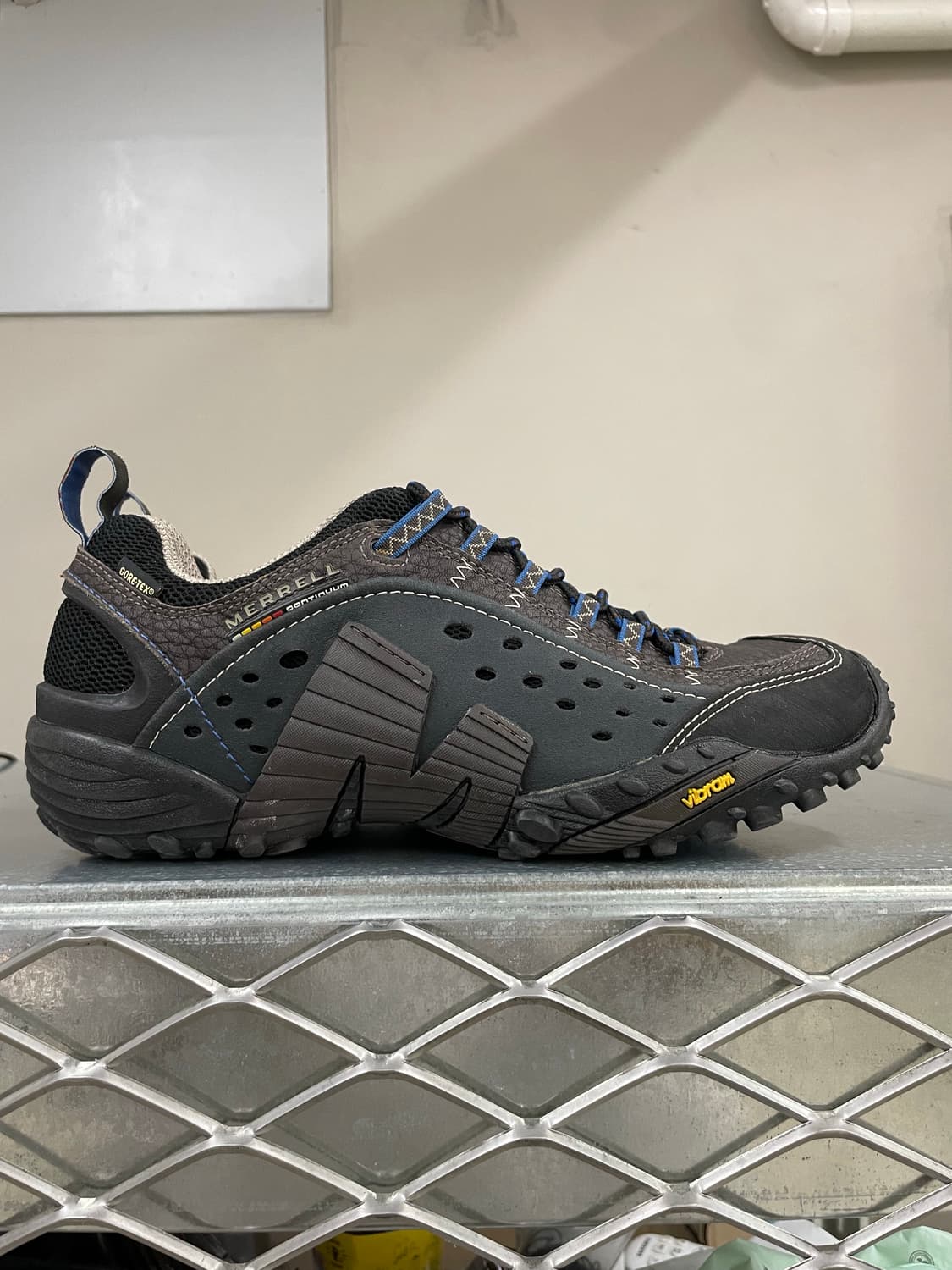 머렐 인터셉트 트래킹화 43 상품이미지4