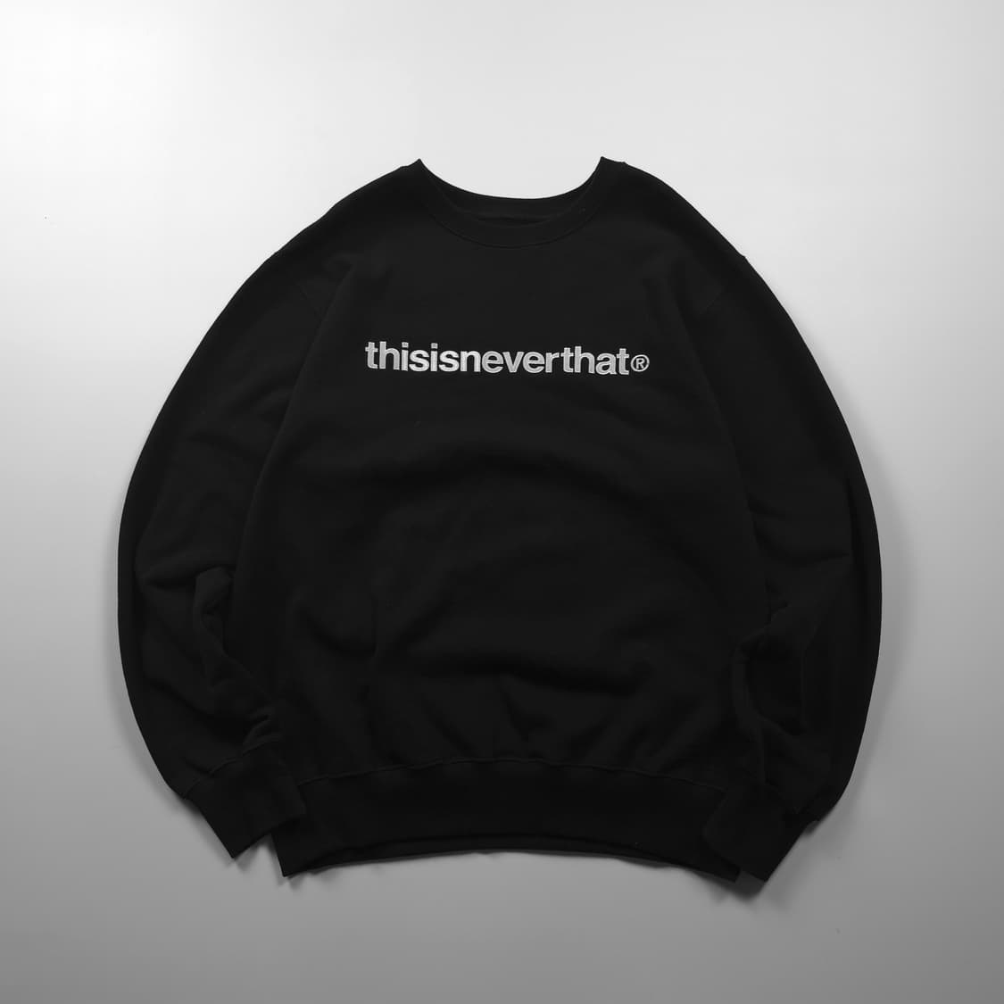 디스이즈네버댓 빅로고 박시핏 블랙 맨투맨 (105) 상품이미지1
