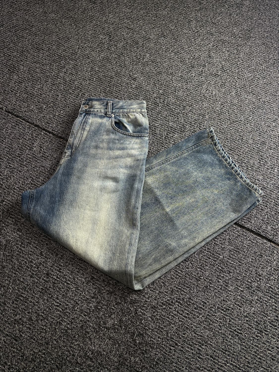 비바 스튜디오 오버 와이드핏 데님 팬츠 2416 상품이미지1