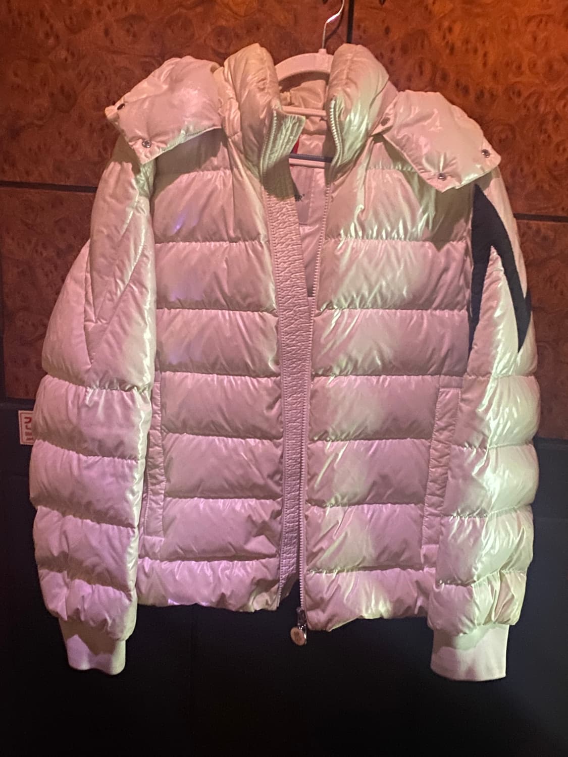 [정품] 몽클레어 유광 나일론 다운 자켓 패딩 화이트 풀구성품 M 상품이미지2