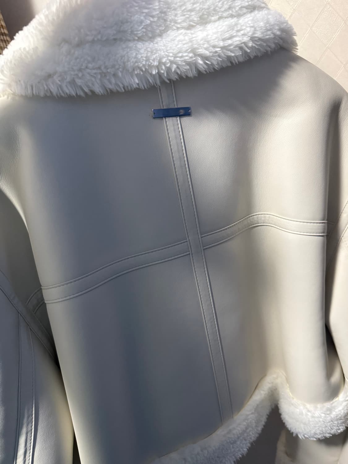 페인오어플레져 루시 무스탕 자켓 아이보리 상품이미지4