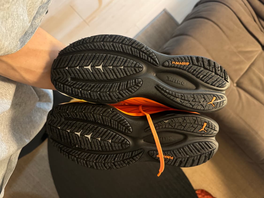 푸마 X 헬로 선라이즈 벨로시티 나이트로 4 상품이미지3