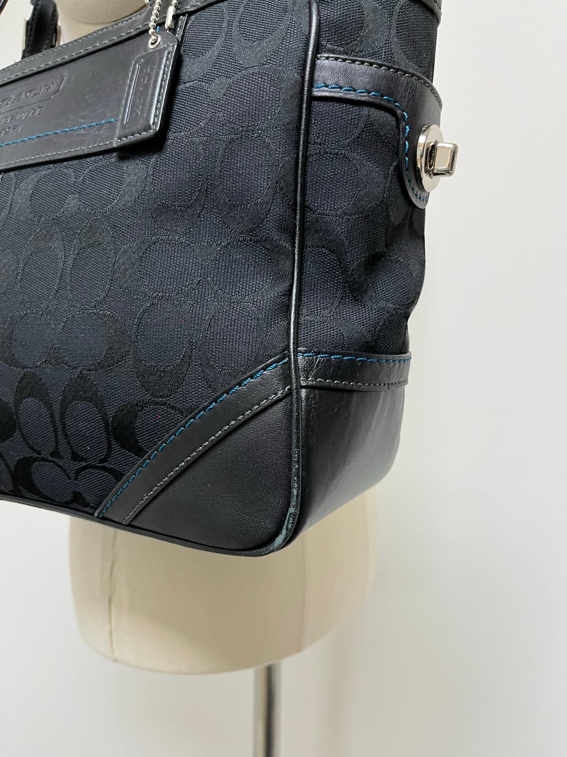 📦 Coach baby blue stitch Shoulder Bag 상품이미지8